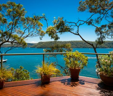 4 Bedroom Deep Waterfront Home - Photo 1