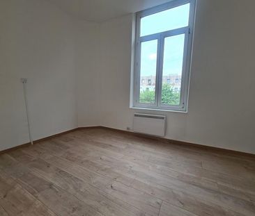 Appartement à Louer à LILLE 600 € - Photo 3