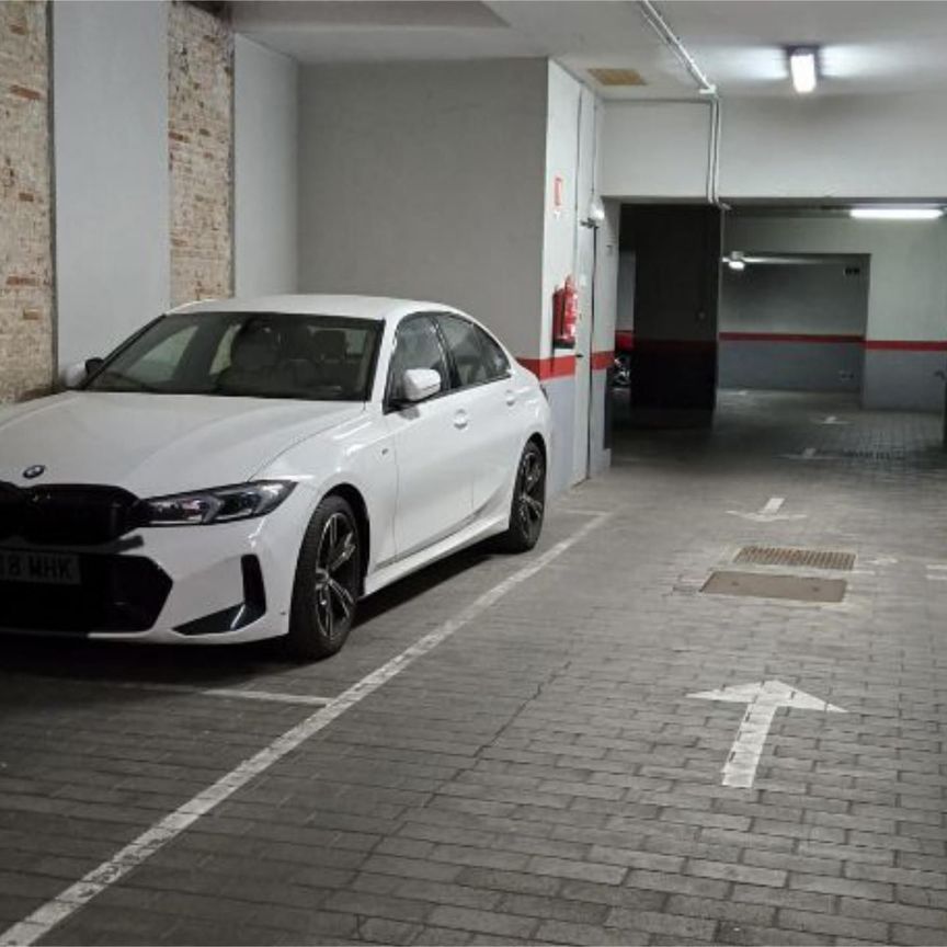 Piso de alquiler en Carrer de Roger de Llòria, 7, Sant Francesc - Photo 1