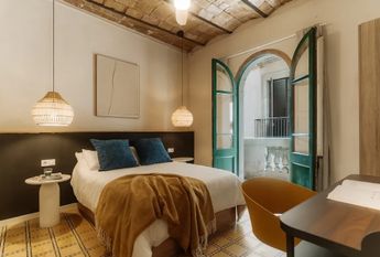 Carrer de Gombau, Barcelona, Catalonia 08003