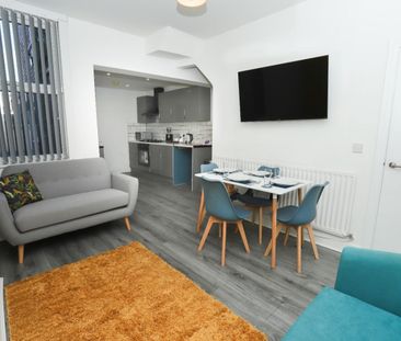 5 bedroom House To Let Total Size: 1131 SQ FT - Photo 1