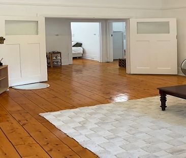 BEACHSIDE ART DECO GEM - GROUND FLOOR WITH COMMUNAL GARDEN! - Photo 1