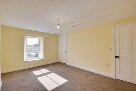 5 bedroom equestrian property to rent - Photo 5