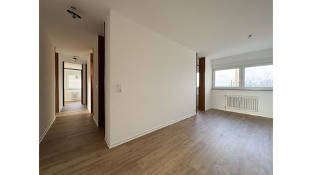 Frisch renovierte 4,5-Zimmer-Wohnung, nur mit Wohnberechtigungsschein - Photo 4