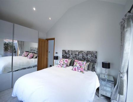 2 Bedroom Detached To Let - Photo 4
