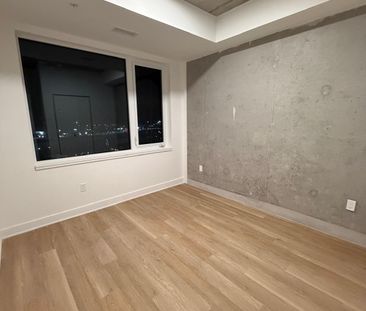 1655 Carling Avenue - Photo 2