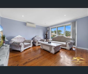8 Paradise Place, St Clair, NSW 2759 - Photo 2