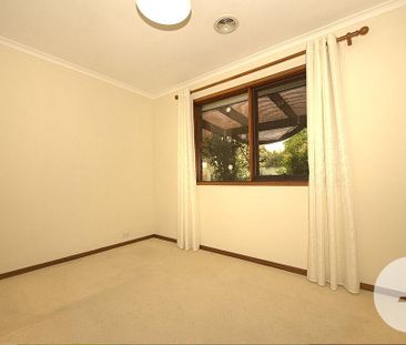 25 Mellor Circuit, Florey ACT 2615 - House For Rent | Domain - Photo 6