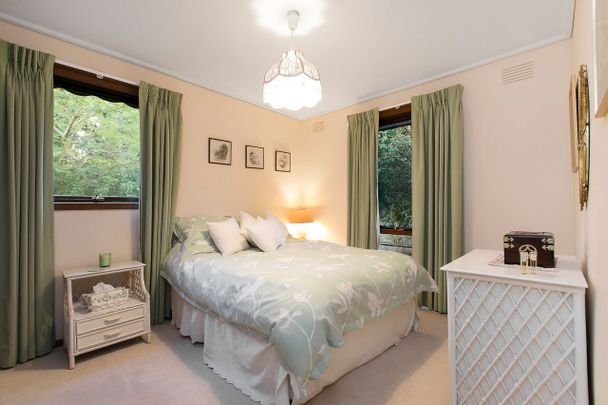 57 Cratloe Road, Mount Waverley VIC 3149 - House For Rent | Domain - Photo 1