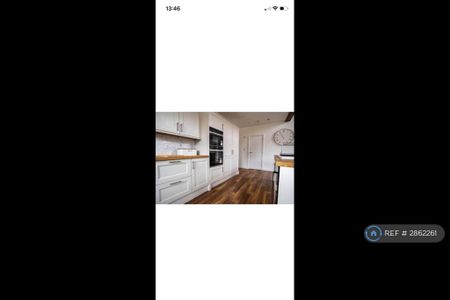 5 bedroom end of terrace house to rent - Photo 3