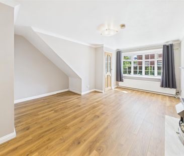 2 bedroom Town house to rent - Photo 3