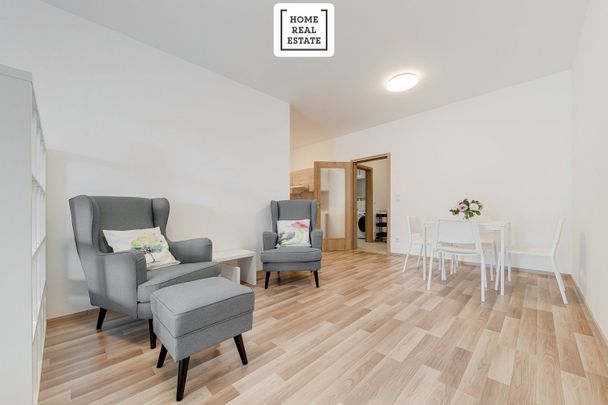 Pronájem bytu 1+kk 48 m² - Fotografie 1
