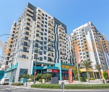 Ready to Move | Well Maintained | Near to Metro - Photo 4