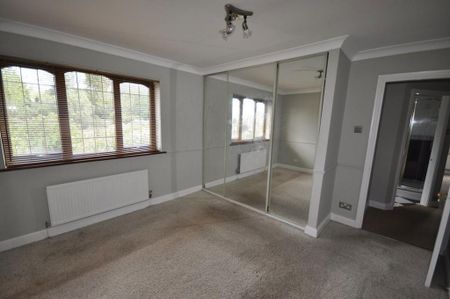 5 bedroom detached house to rent - Photo 4