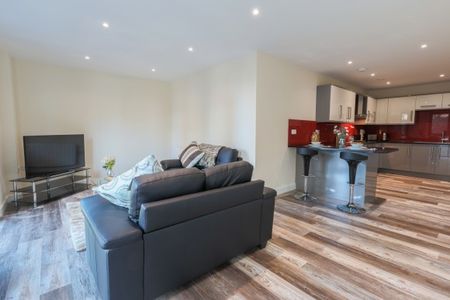 New 3 Bed Apartment just off Ecclesall Road - Photo 3