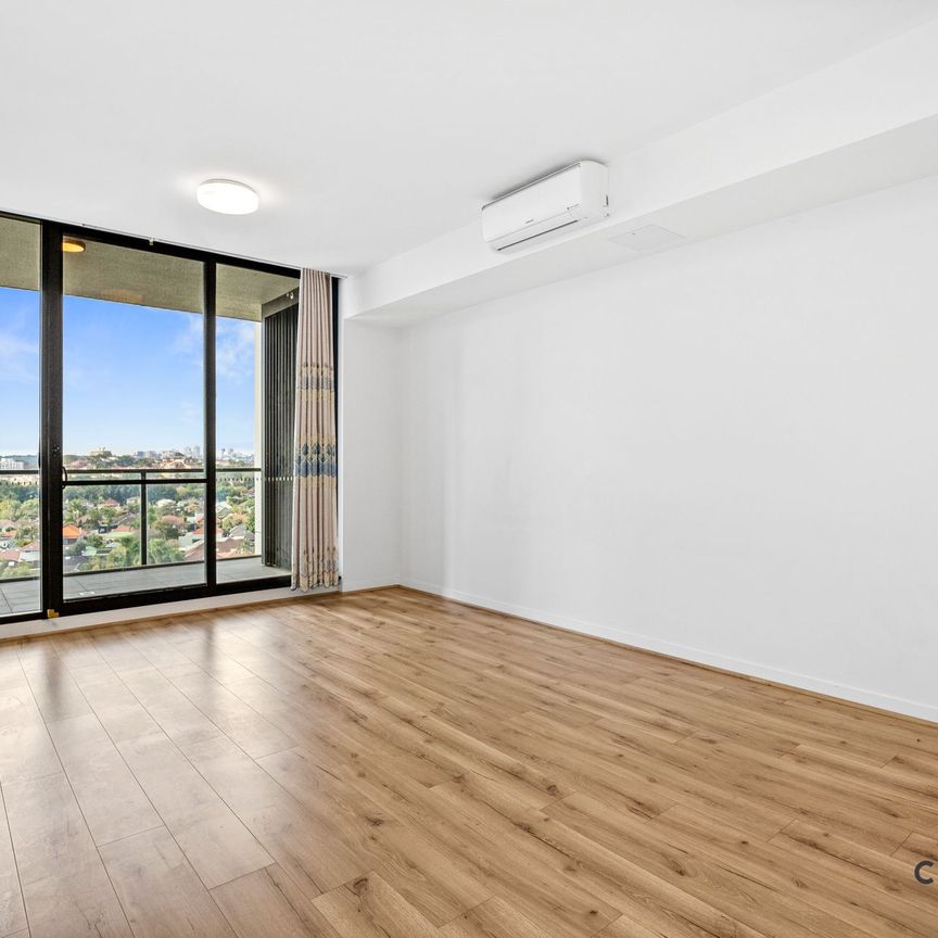 Stunning Large Apartment in the Heart of Zetland - Photo 1