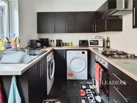 1 bedroom property to rent St. Leonards Road, Eastbourne, East Sussex, BN21 - Photo 4