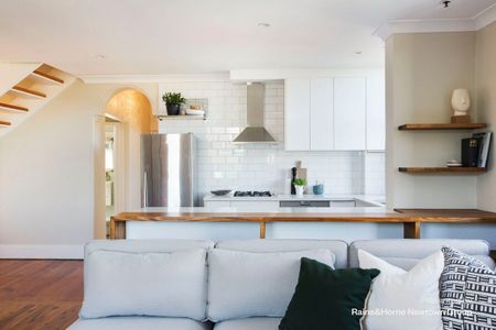 Historic hotel conversion New York loft vibe - Photo 4