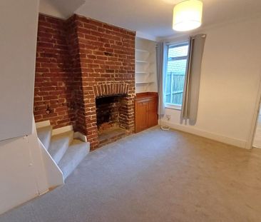 3 bedroom terraced house to rent - Photo 1