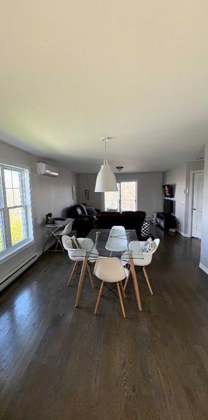 CONDO 4½ HAUT DE GAMME – MAGOG – ÉTAGE SUPÉRIEUR – BIEN INSONORISÉ – THERMOPOMPE - Photo 1