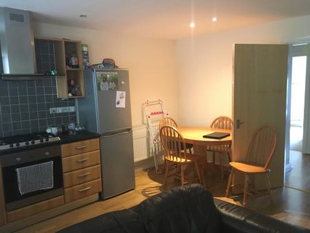 2 bedroom apartment to rent - Photo 5