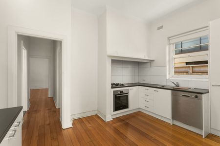 2E Hudson Street, Caulfield North VIC 3161 - House For Rent | Domain - Photo 5