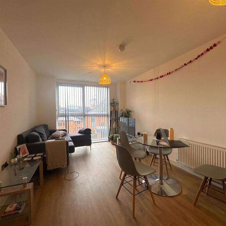 2 bedroom apartment to rent - Photo 1