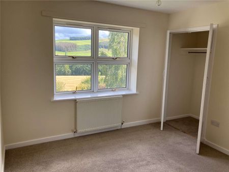Homely two bedroom end of terrace cottage located in the scenic and historic Scottish Borders - Photo 5
