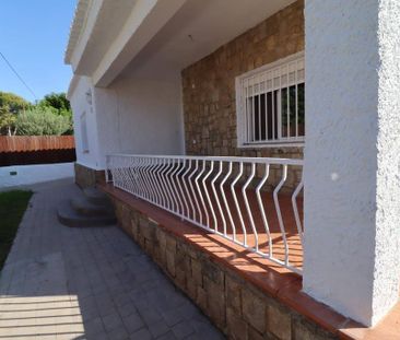 Luxury 4 room Detached House for rent in Rocafort, Valencia - Photo 3