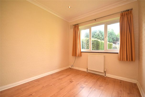 93, Ouzlewell Green, Lofthouse, Wakefield, West Yorkshire, WF3 3QW - Photo 1