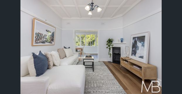 RENOVATED QUAINT DOUBLE BRICK BUNGALOW - Photo 1