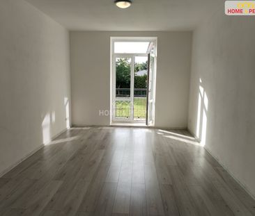 Pronájem bytu 1+kk a garsoniéry 37 m², Slepá 795, Milovice Mladá - Photo 1