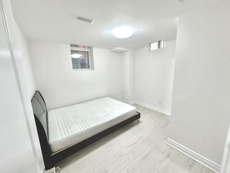 For Lease - 111 Prairie Rose Drive Unit# Bsmt, Richmond Hill, Ontario - Photo 2