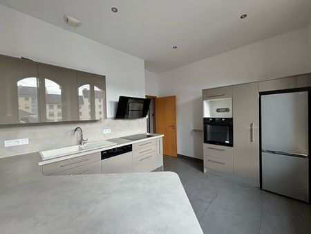 Location Appartement 4 pièces 85m² - Photo 4