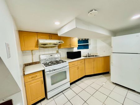 For Lease - 1172 Ossington Avenue Unit# Lower unit, Toronto, Ontario - Photo 2