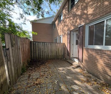 47-258 Queen Mary Rd, Kingston, ON K7M 2B2 - Photo 2