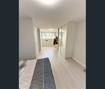 Quiet, Modern & Convenient - Immaculate Three Bedroom Townhouse wit... - Photo 6