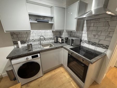 1 Bed Flat, Kensington Close, N11 - Photo 5