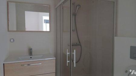 Située à 2 pas du centre-ville de REDON, dans quartier calme et recherché, venez découvrir cett... - Photo 5