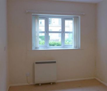 1 bedroom retirement property to rent - Photo 6