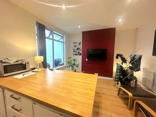 Orme Road, Bangor, Gwynedd, LL57 - Photo 1