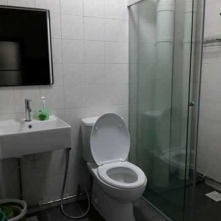 3 Bedroom HDB_FOUR_ROOM at Sengkang - Photo 4