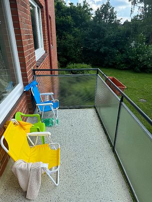 Gepflegte 2,5-Zimmer Wohnung mit großem Balkon - Photo 1