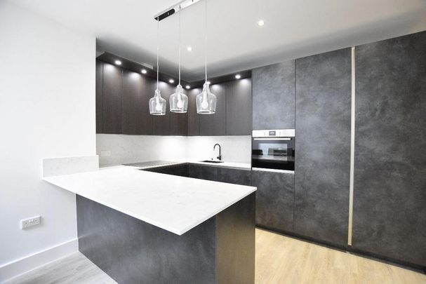 3 bedroom flat to rent - Photo 1