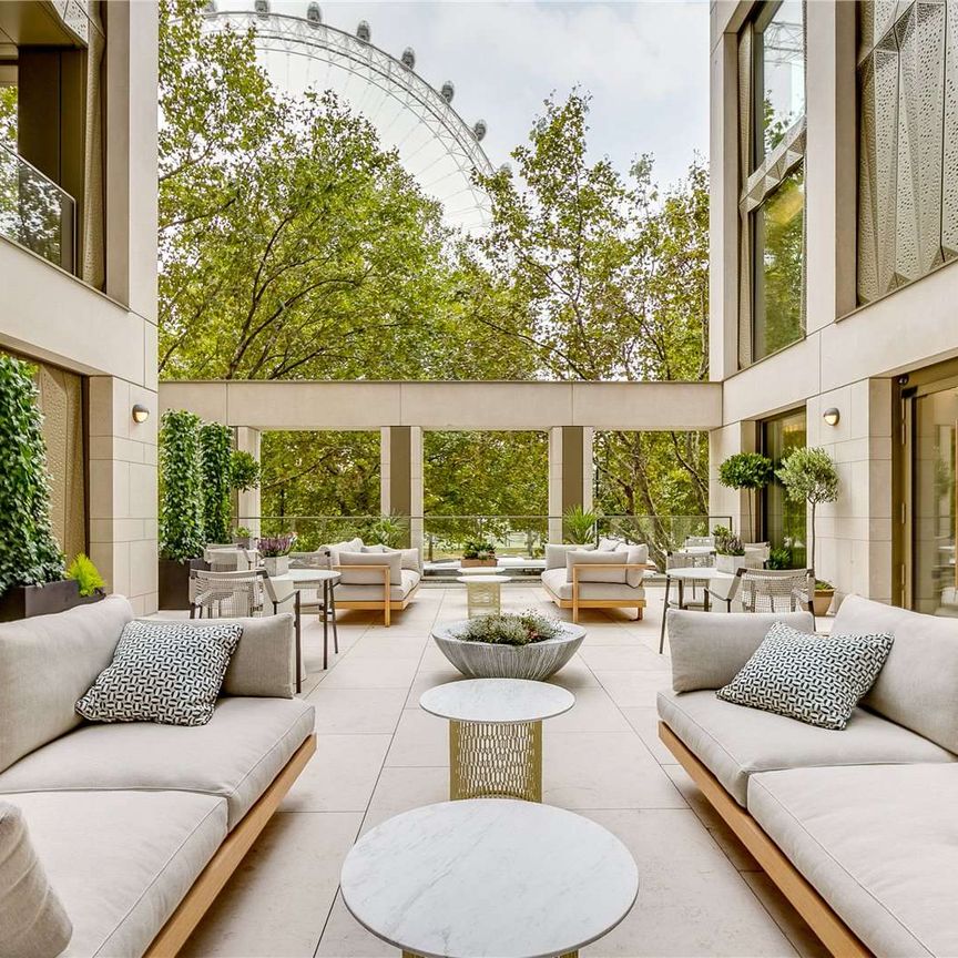 Luxury one bed apartment in Southbank Place with residents facilities and terrace with the view of the London Eye. - Photo 1