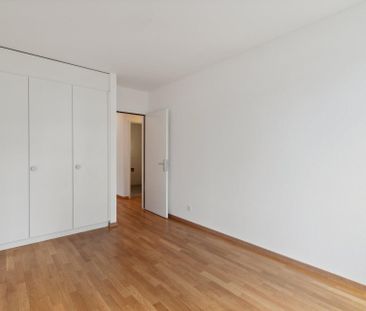 Luminous 6-room apartment with large terrace - Photo 1
