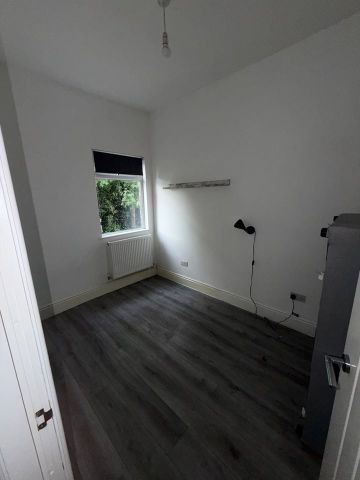 1 Bed Flat, Toxteth, L8 - Photo 2
