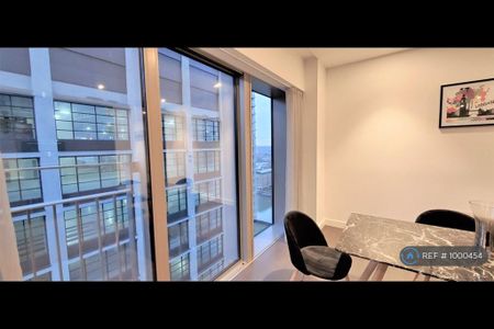 2 bedroom flat to rent - Photo 3