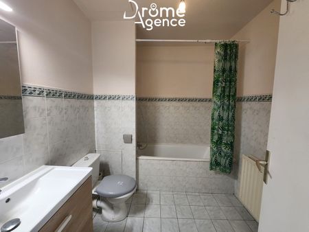 Location Appartement 3 pièces 91m² VALENCE 26000 - Photo 5