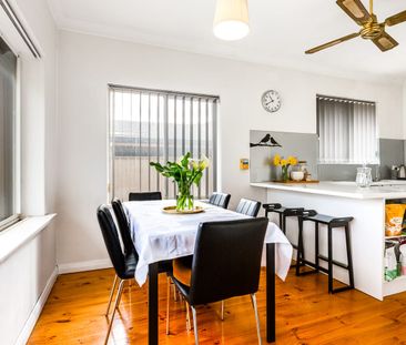 3 bedroom home complete with Man cave! - Photo 2